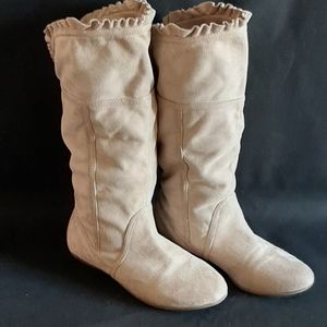 Aldo Tan suede booties with Ruffles 6.5